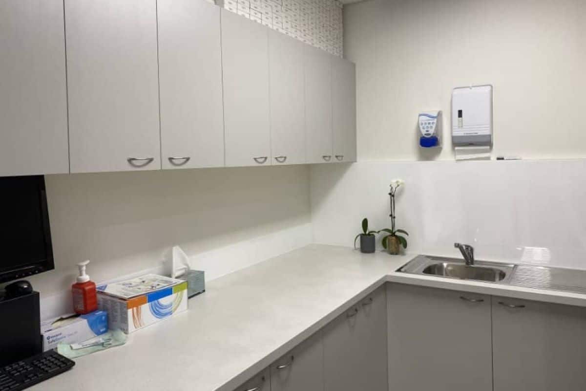 Kitchen - Dr O'Neill Medical Fitout