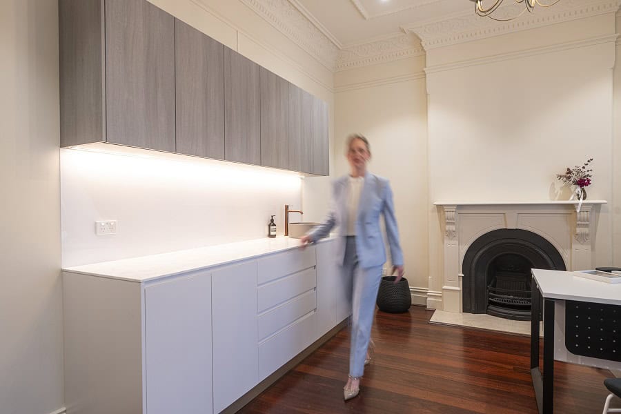 Stratos Dermatology and Laser Clinic - Dr Page